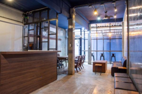AREA81 HIDEOUT Hostel